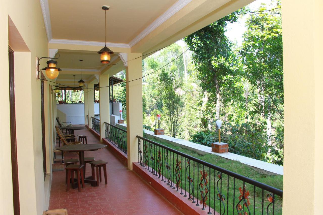 Kingmaker'S Plantation With River Stream Madikeri Exterior photo