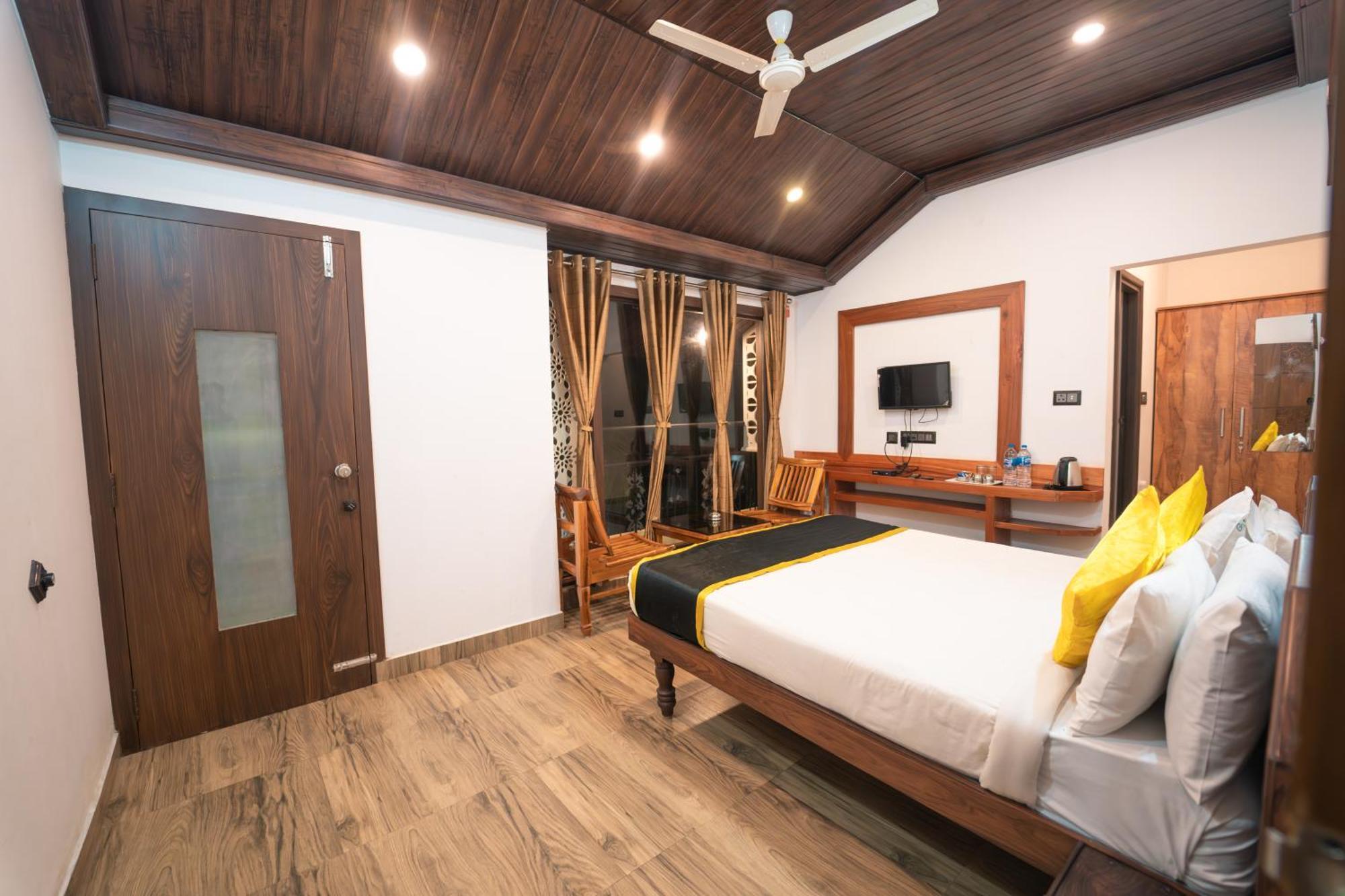 Kingmaker'S Plantation With River Stream Madikeri Exterior photo