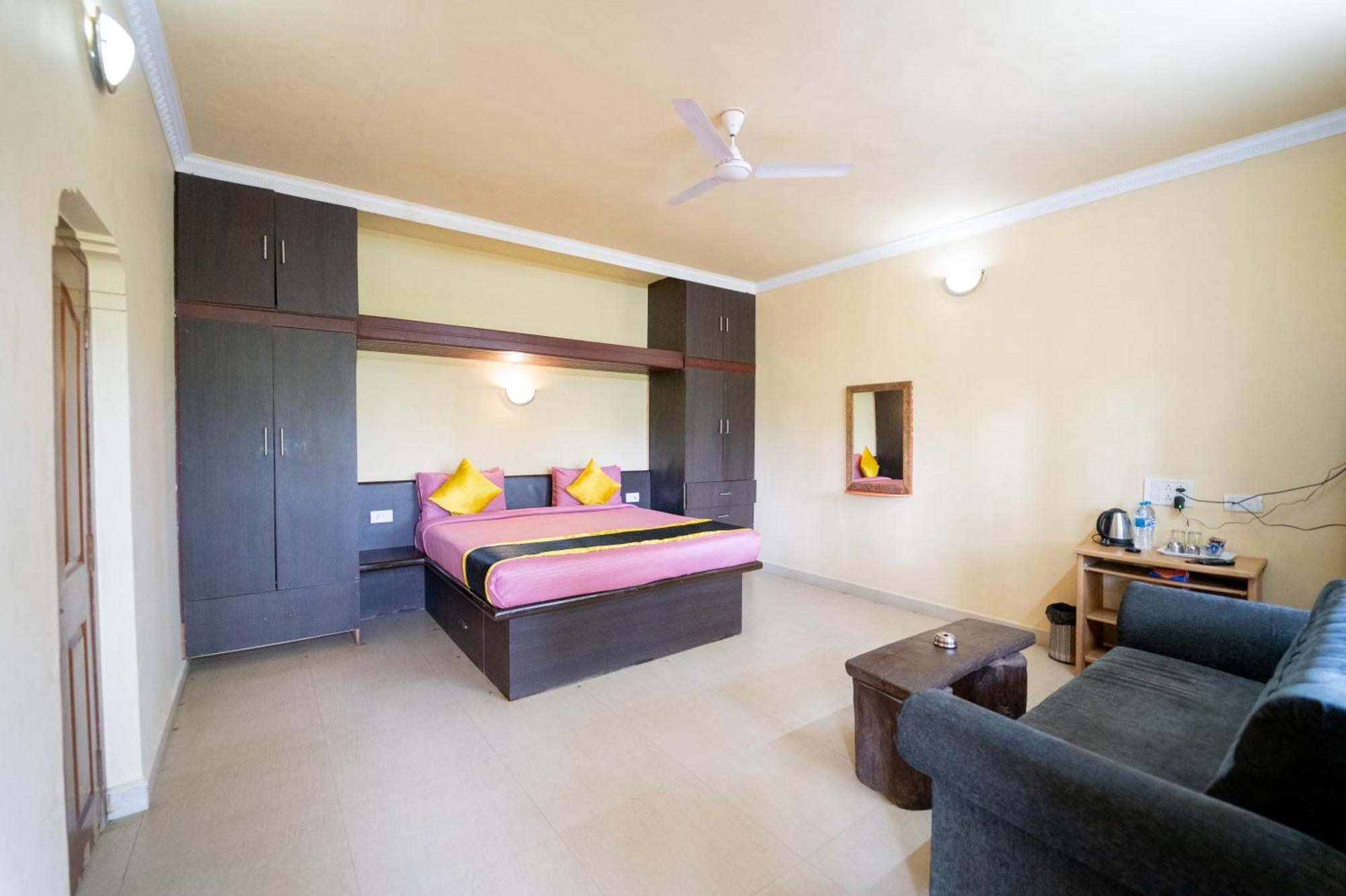 Kingmaker'S Plantation With River Stream Madikeri Exterior photo
