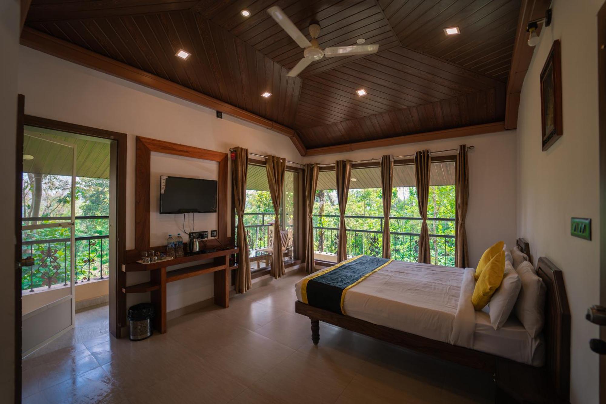 Kingmaker'S Plantation With River Stream Madikeri Exterior photo