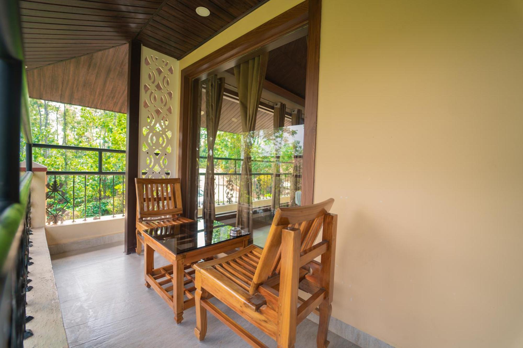 Kingmaker'S Plantation With River Stream Madikeri Exterior photo