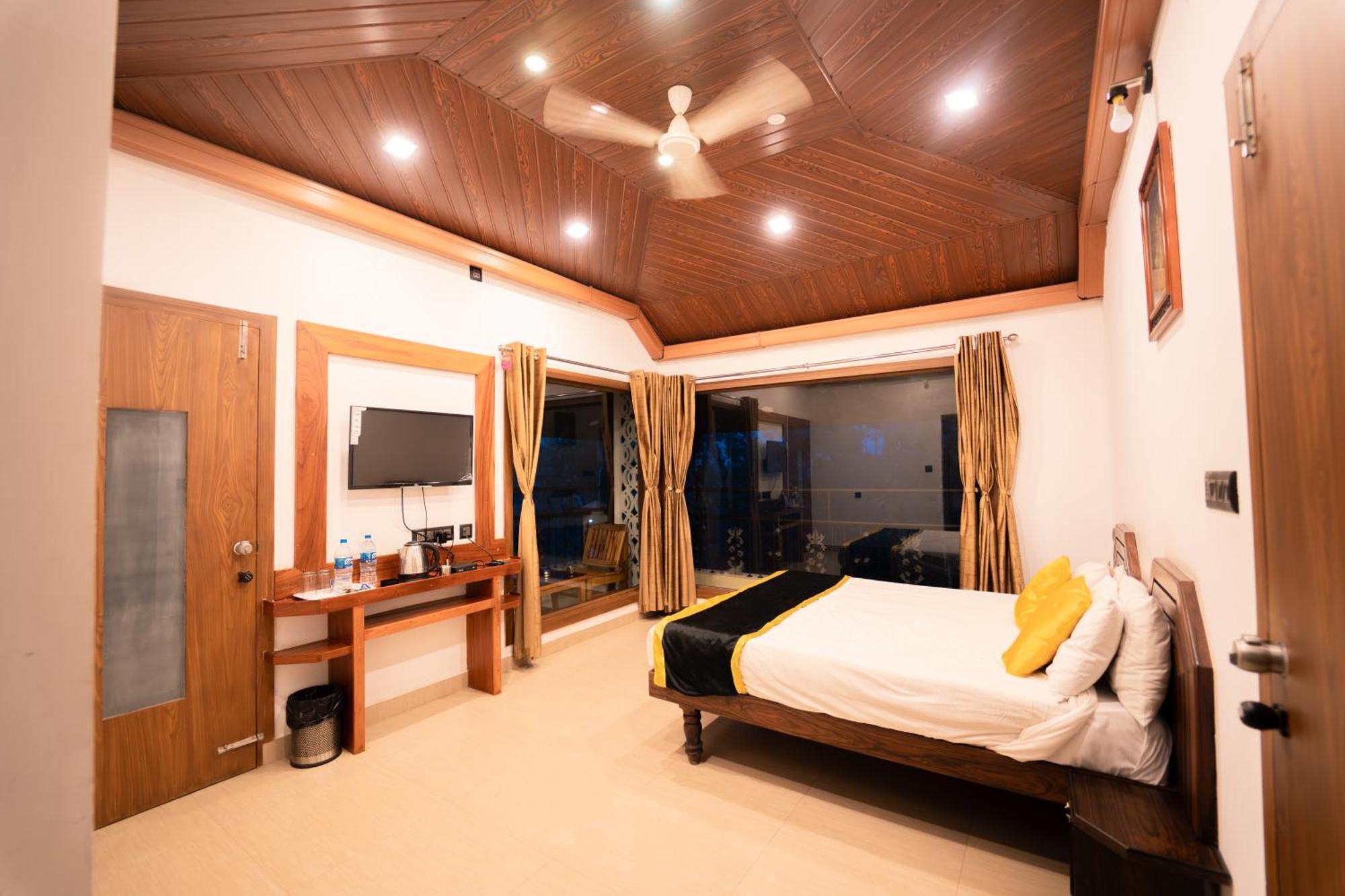 Kingmaker'S Plantation With River Stream Madikeri Exterior photo