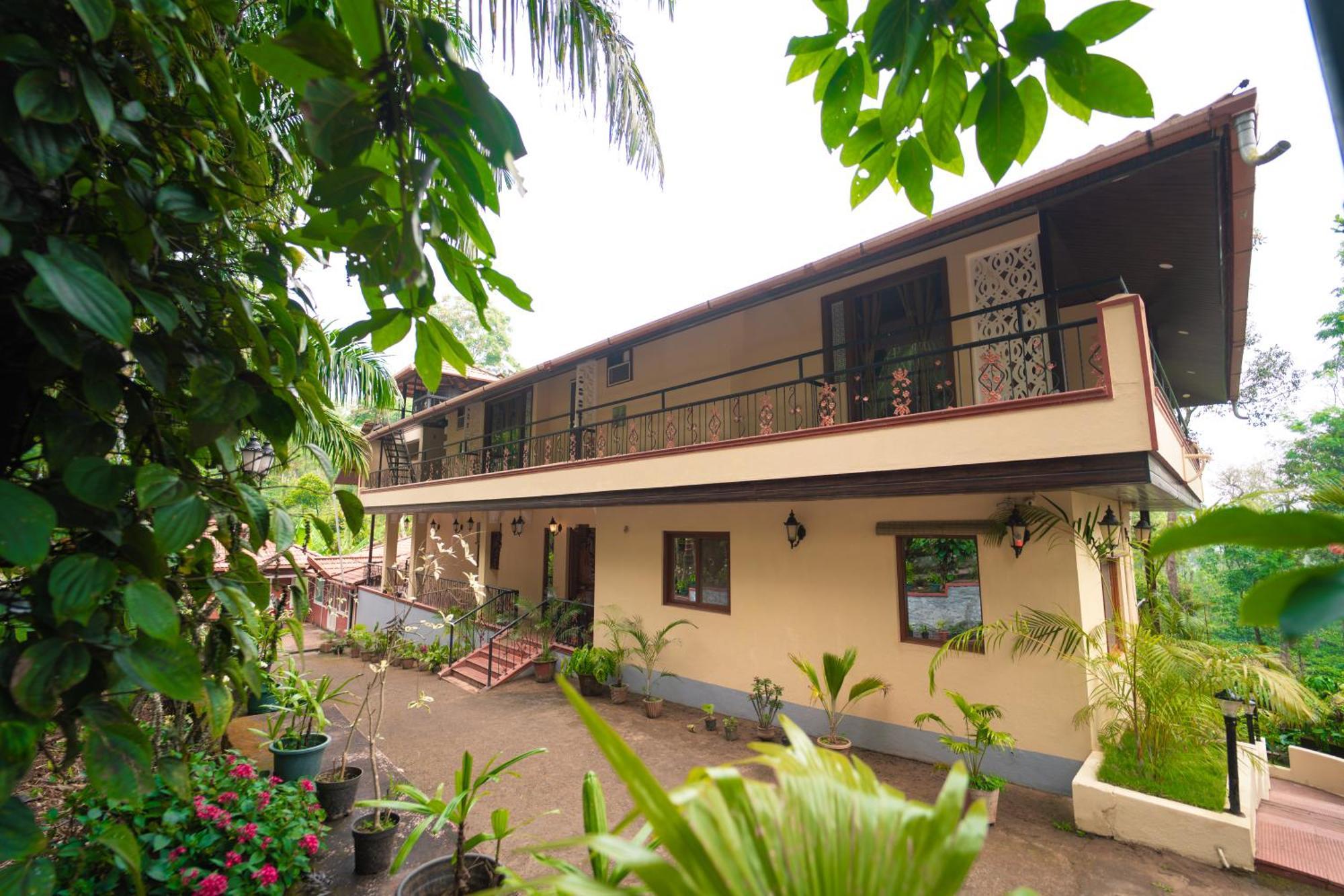 Kingmaker'S Plantation With River Stream Madikeri Exterior photo