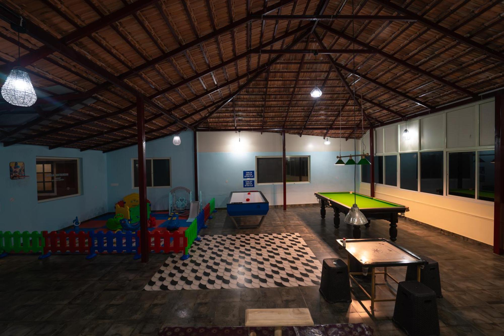 Kingmaker'S Plantation With River Stream Madikeri Exterior photo