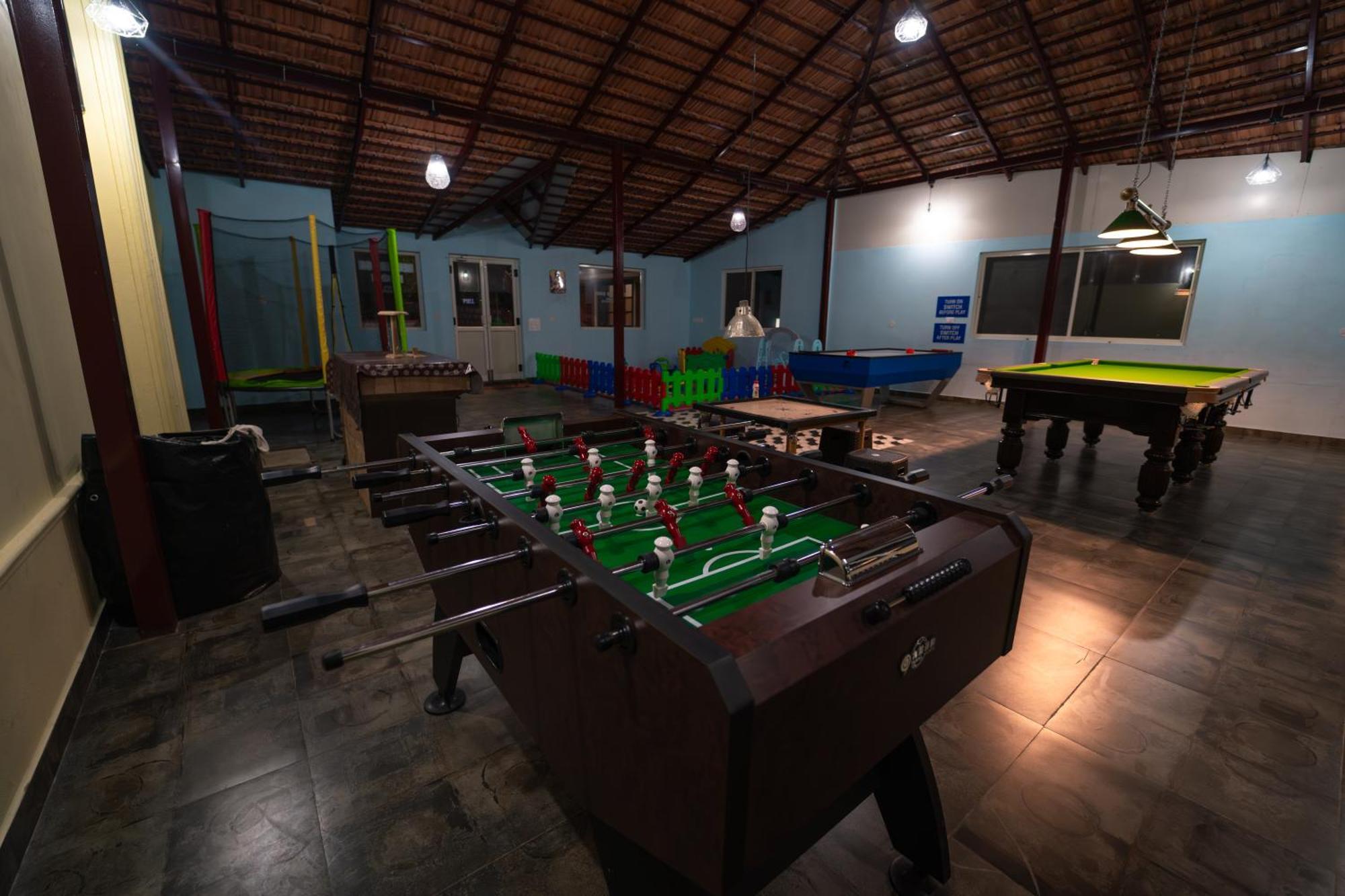 Kingmaker'S Plantation With River Stream Madikeri Exterior photo